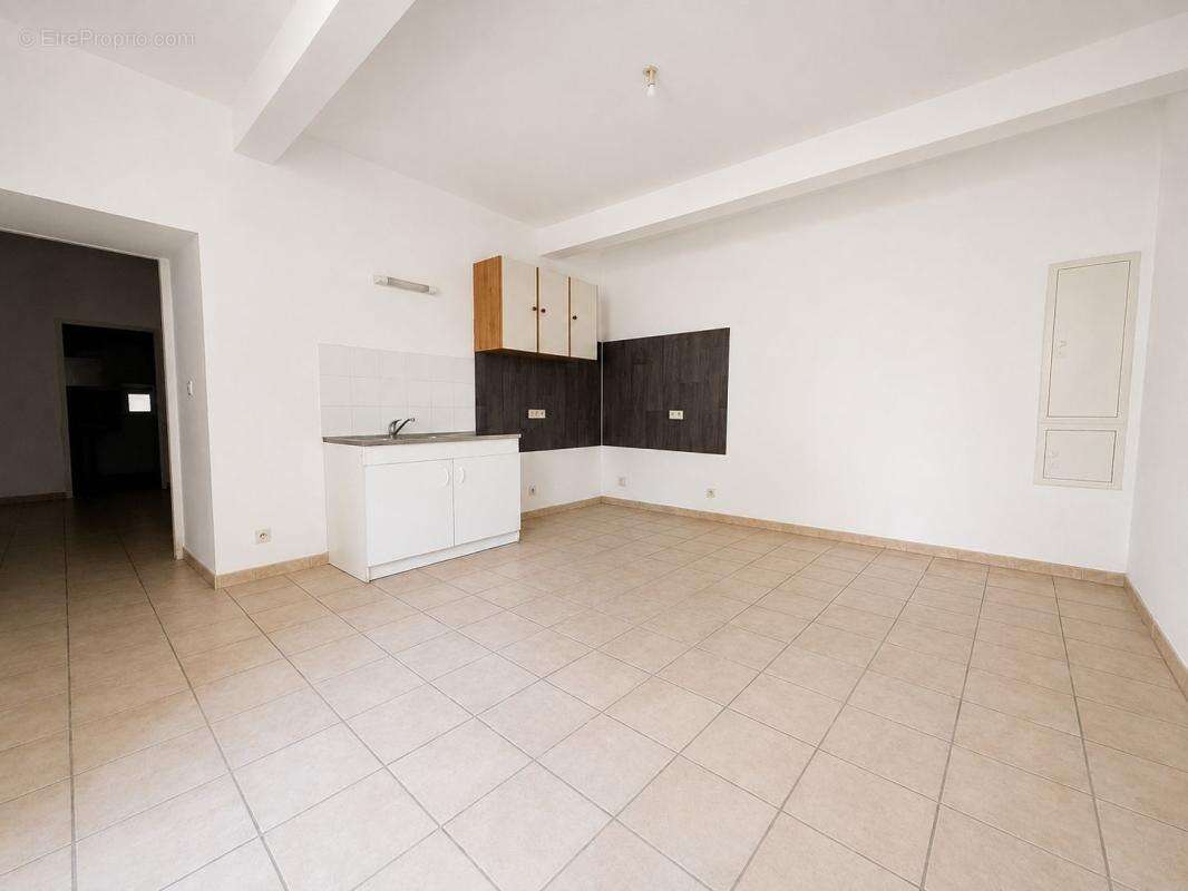 Appartement À Vendre - photo 2