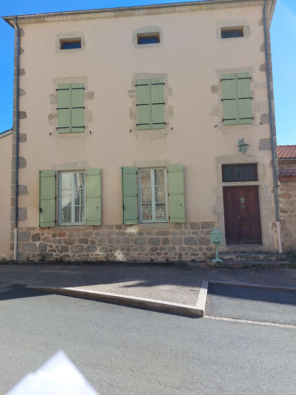 Maison à BUSSET