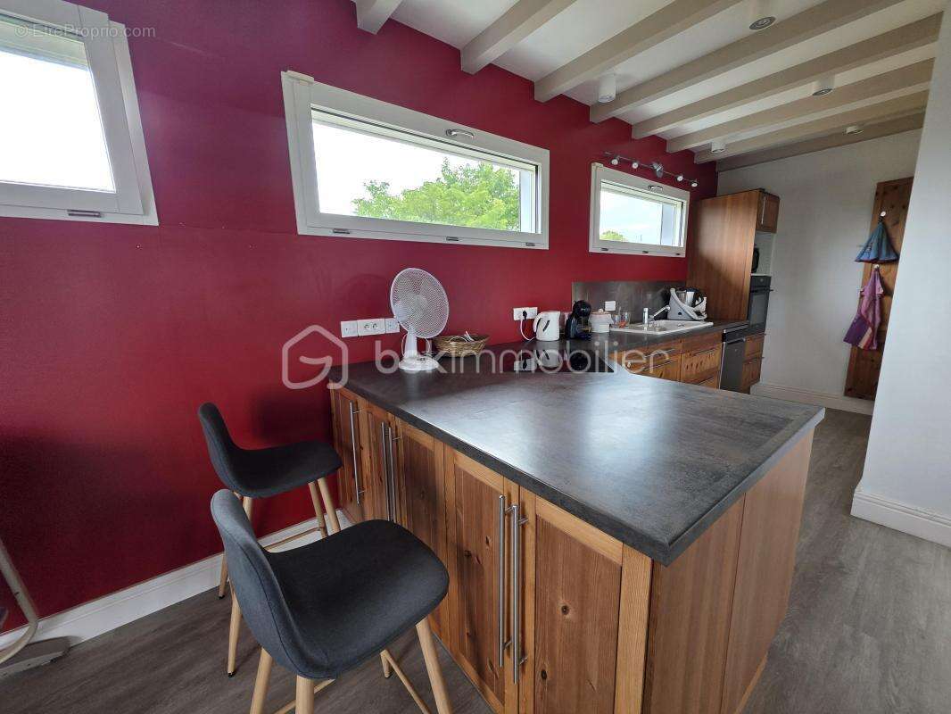 Maison 170 m² -5 chambres- jardin 4378 m²- double carport-abri - spa - photo 10