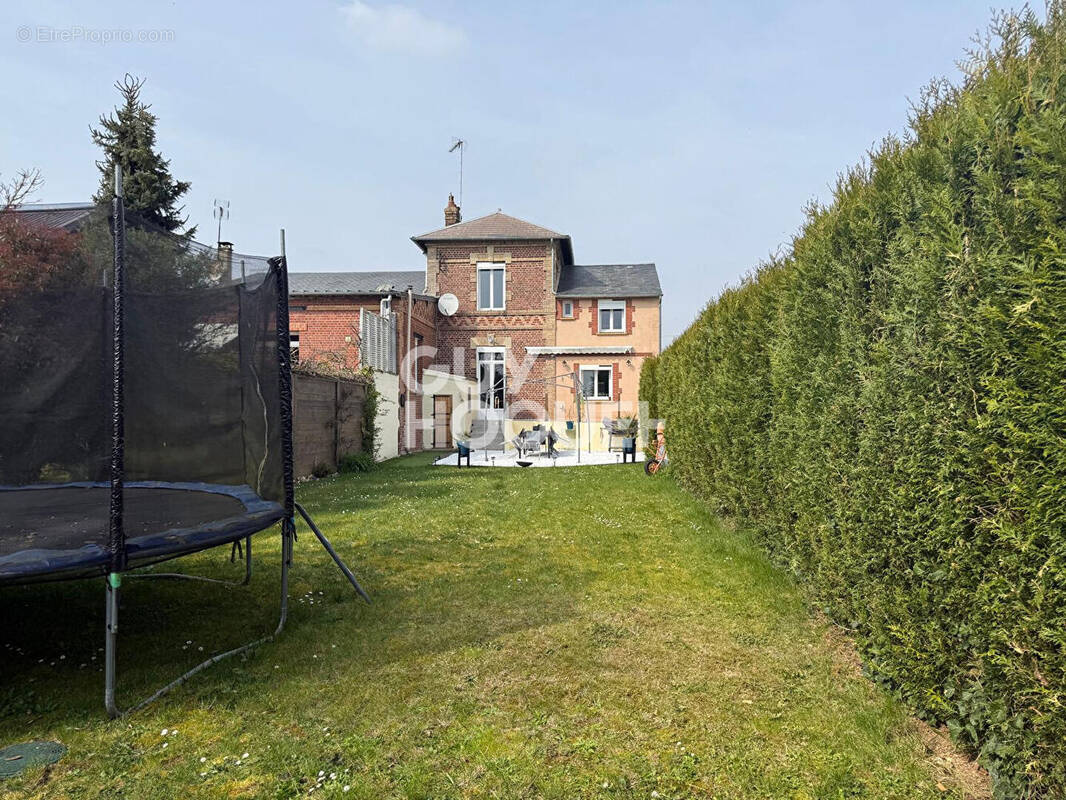 Maison à CHOISY-LA-VICTOIRE