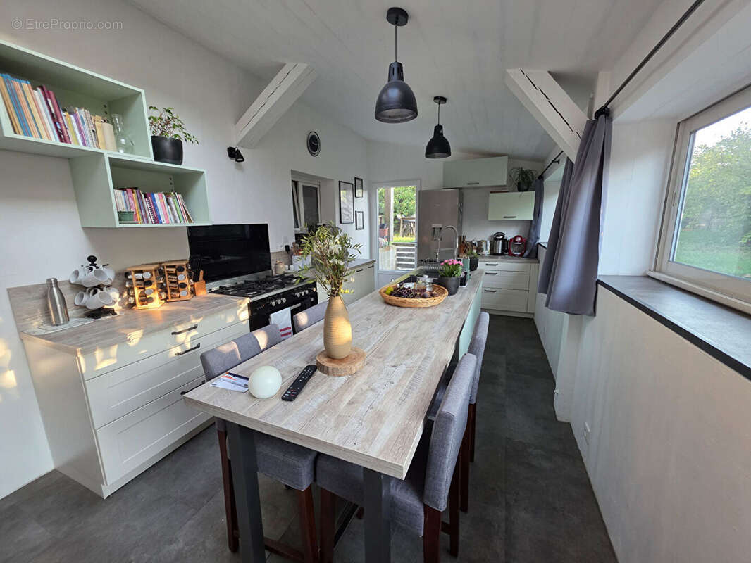 Maison à SAINT-PIERRE-DE-MAILLE