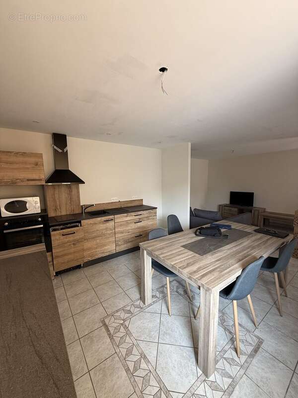 Appartement à SALERNES