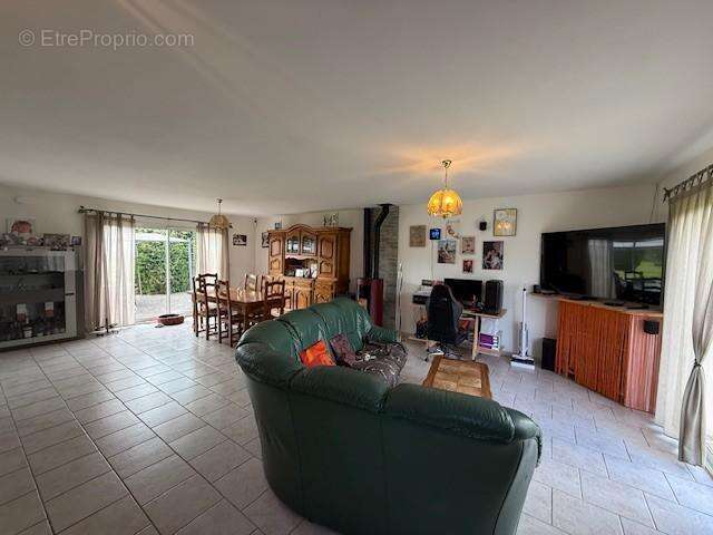 Maison à SAINT-JEAN-DU-THENNEY