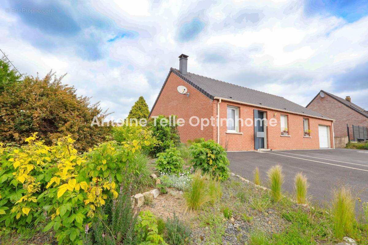 Salesches - Plain pied de 3 Chambres avec garage, terrasse et jardin clos - A découvrir rapidement ! - photo 11