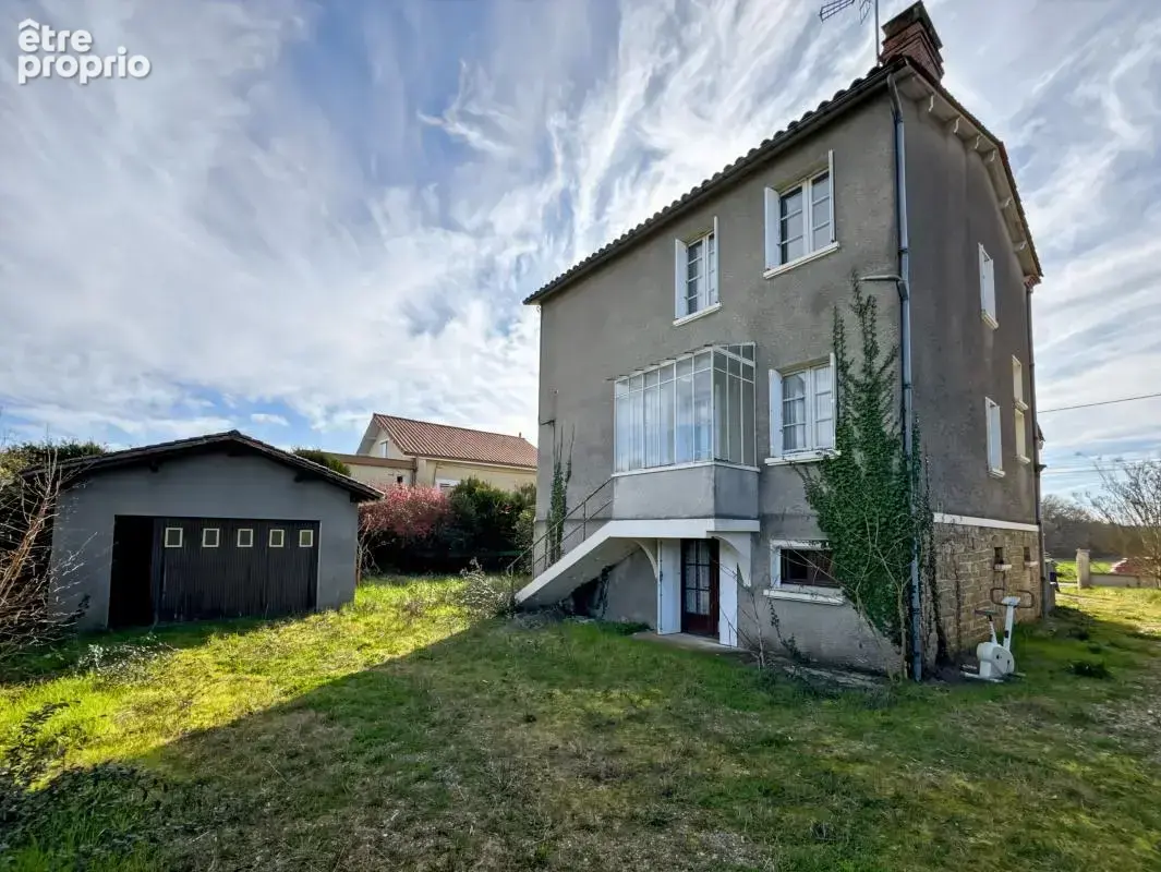 Maison à NEUVIC