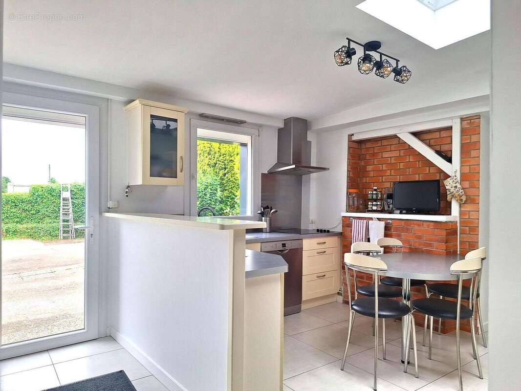 Maison à SAINT-JULIEN-DE-CONCELLES