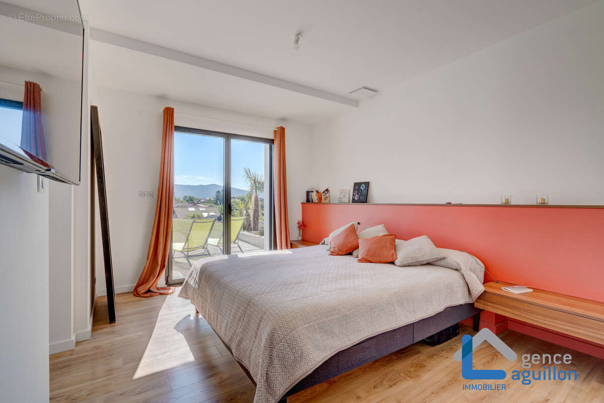 Propriété de prestige avec piscine et 2 studios indépendants à Hendaye - photo 15