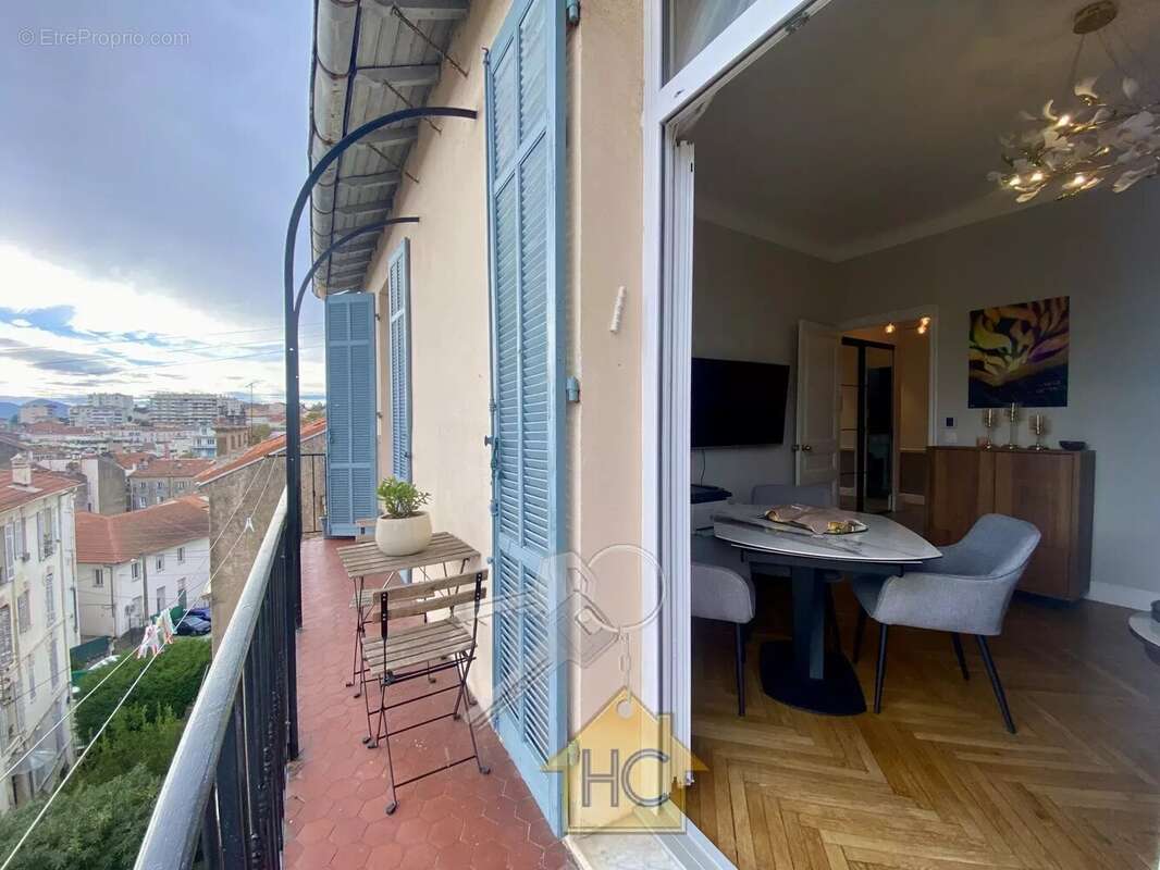 Appartement à CANNES