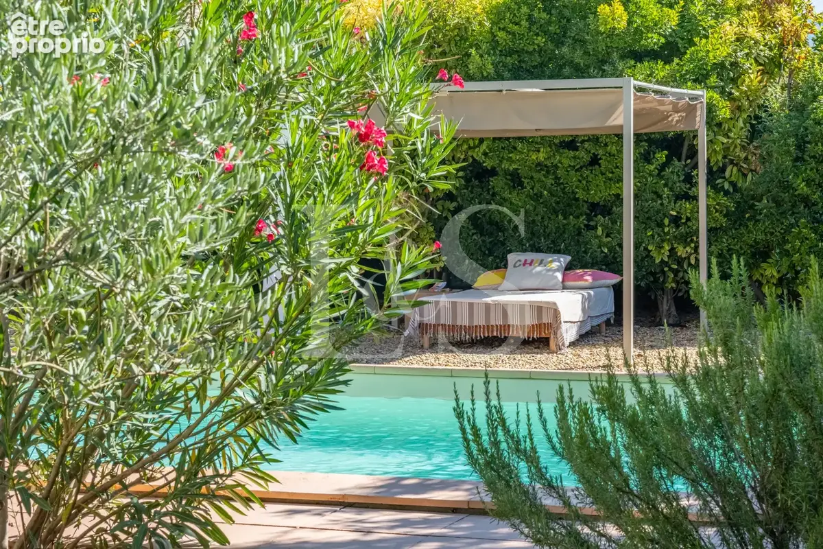 Villa avec adorable jardin et piscine à l'Isle sur la sorgue - photo 4