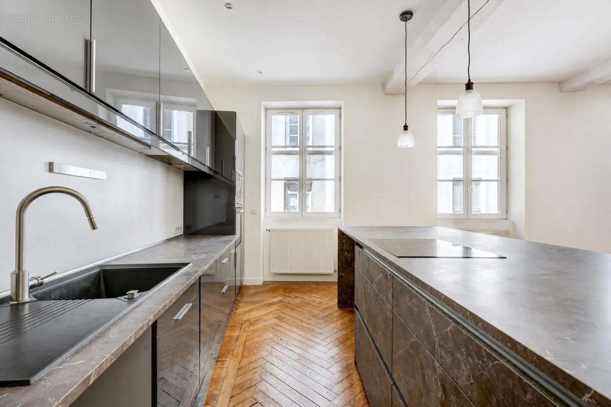 Lyon 1er – place sathonay – élégant t4 de 89,44 m² au cœur d'un immeuble de caractère+cave+grenier - photo 5