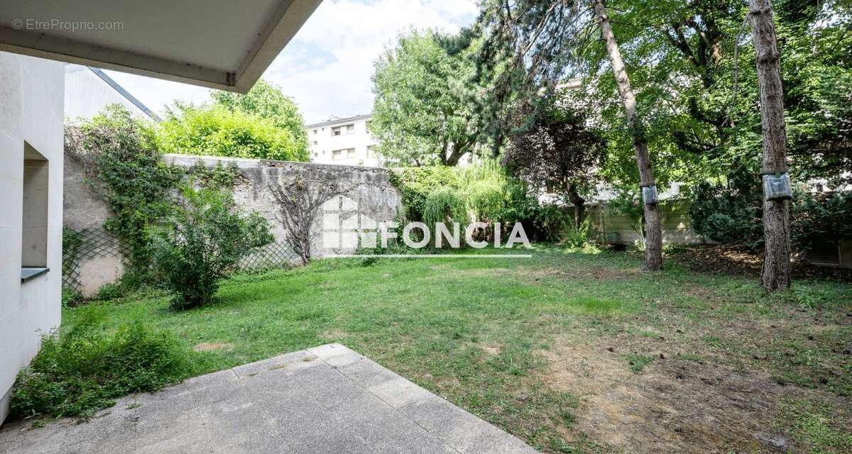 Appartement à BOURG-LA-REINE