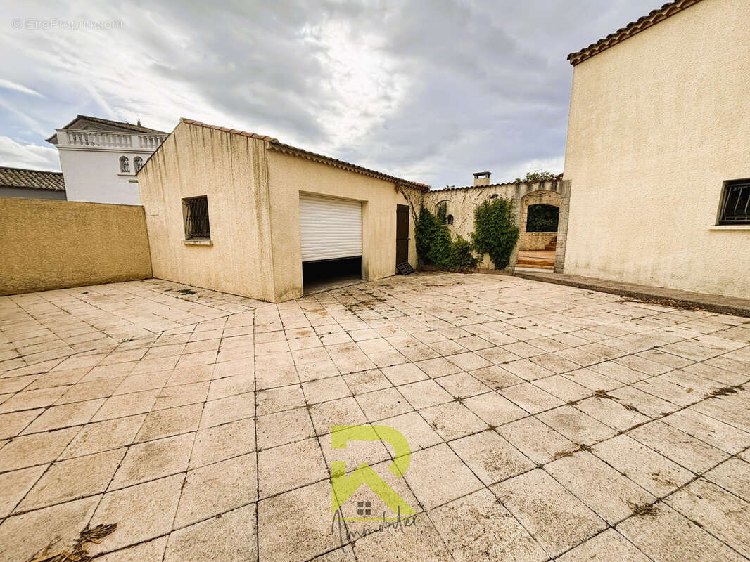 Florensac villa familiale  5 chambres - photo 8
