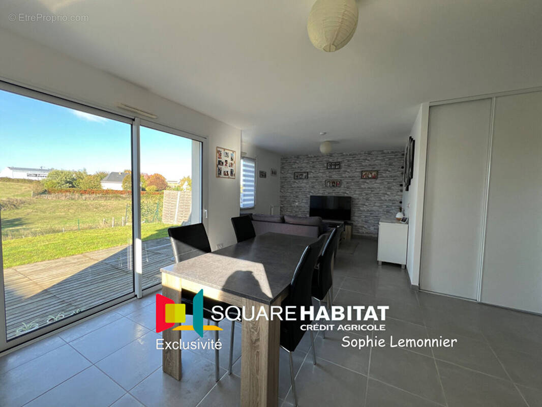 Maison à LA MEMBROLLE-SUR-LONGUENEE