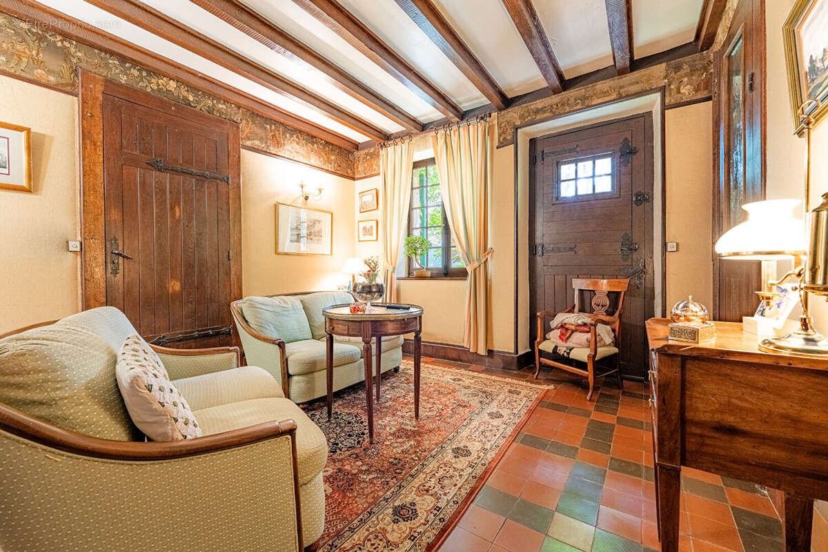 Maison à PEYRIEU