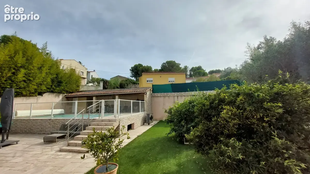 MAISON 170 m2 -  Piscine et Double Garage sur 1042 m2 de terrain - photo 35
