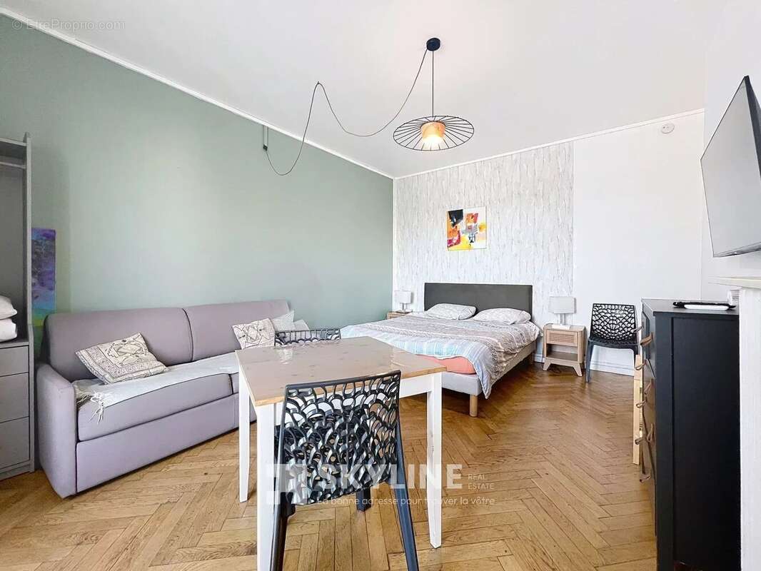 Appartement à MARSEILLE-2E