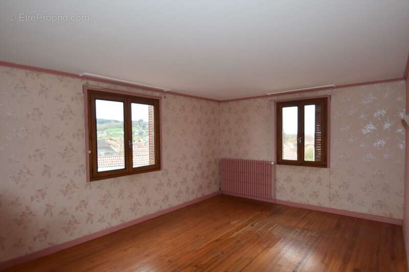 Maison à CHAUFFAILLES