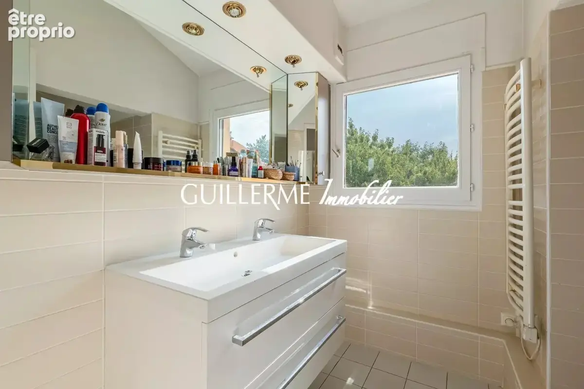 Dardilly – Duplex 3 Chambres– Deux balcons, garage & cave - photo 10