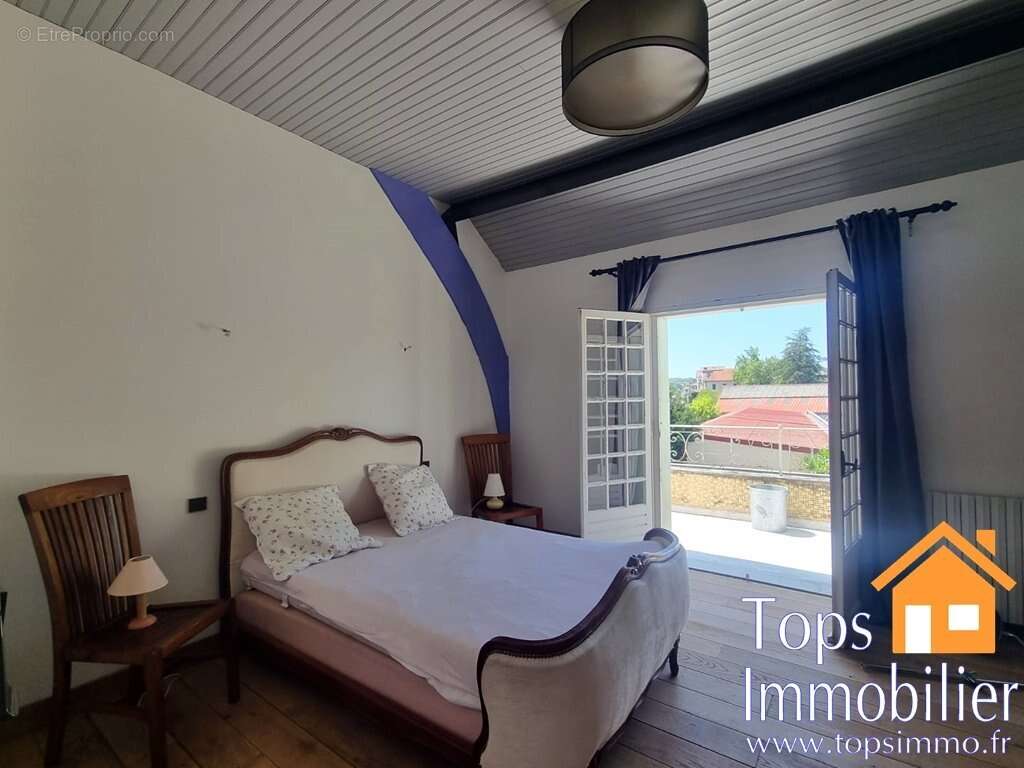 Maison à VILLEFRANCHE-DE-ROUERGUE