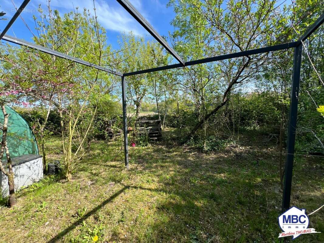 Terrain en zone constructible - photo 5