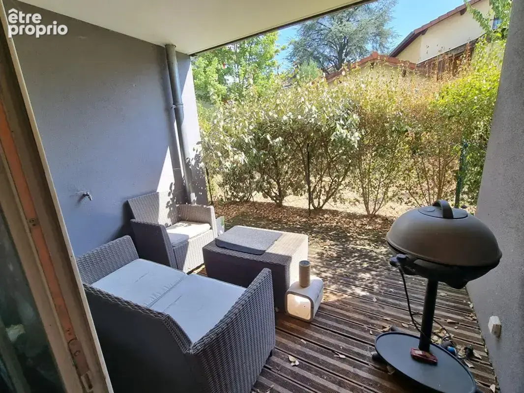 Appartement Craponne 35 m2 avec garage et terrasse - photo 3