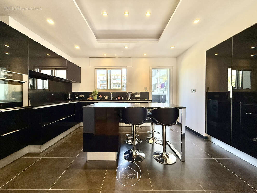 Appartement à MARSEILLE-8E