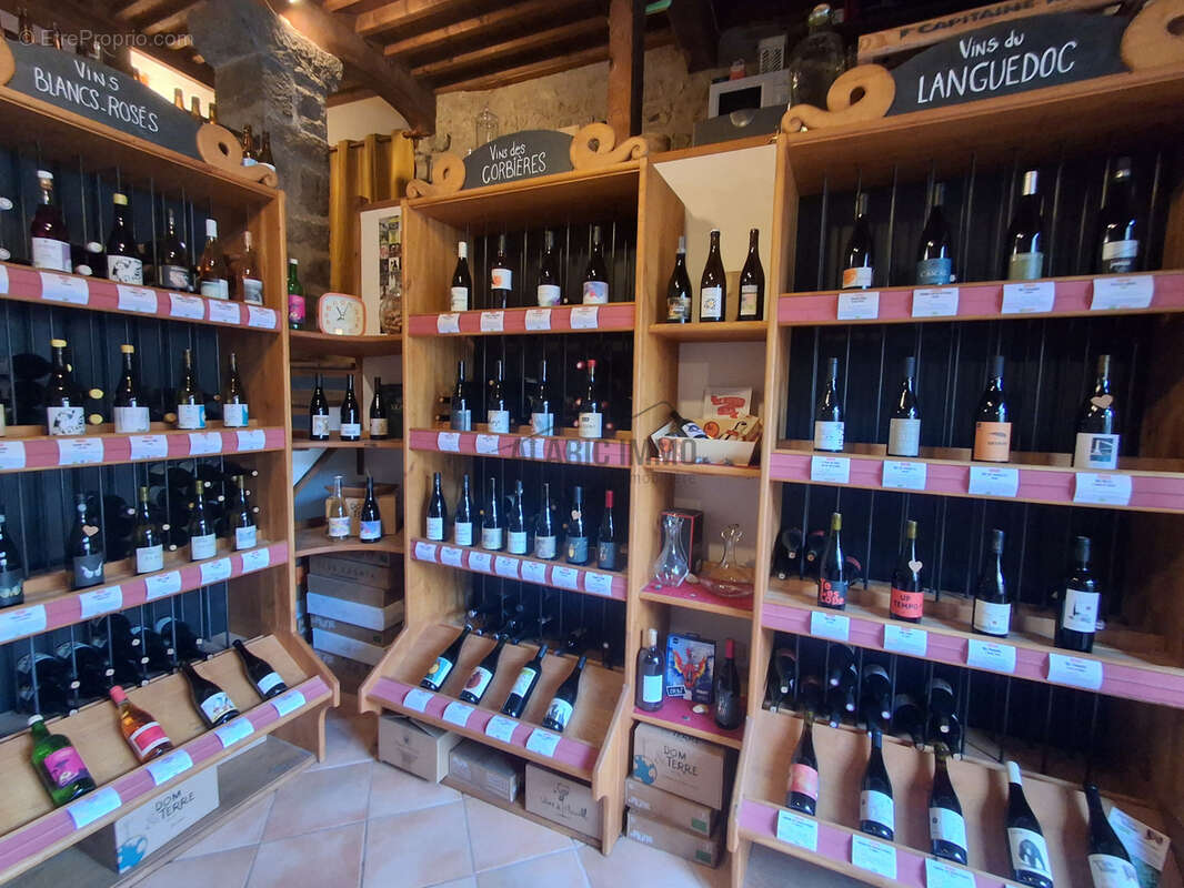 Commerce à LAGRASSE