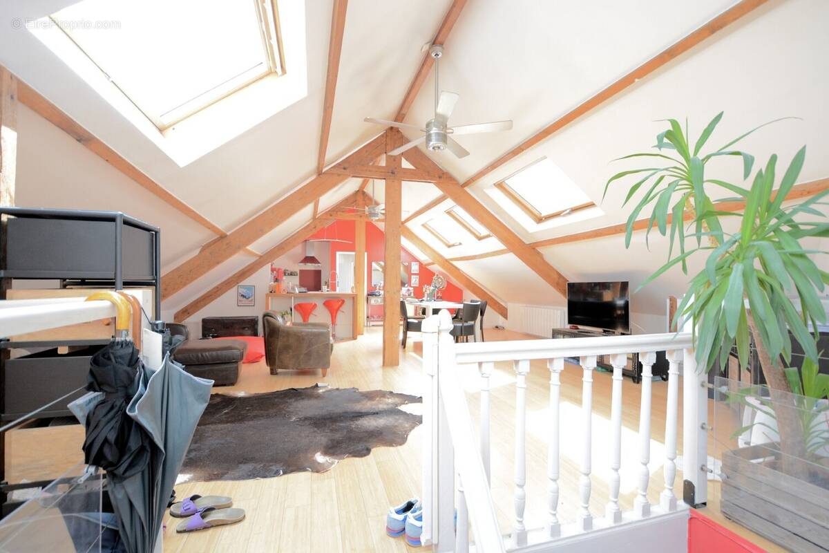 Appartement à SAINT-MAUR-DES-FOSSES