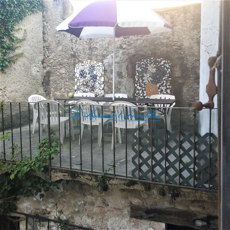 Maison à LASALLE