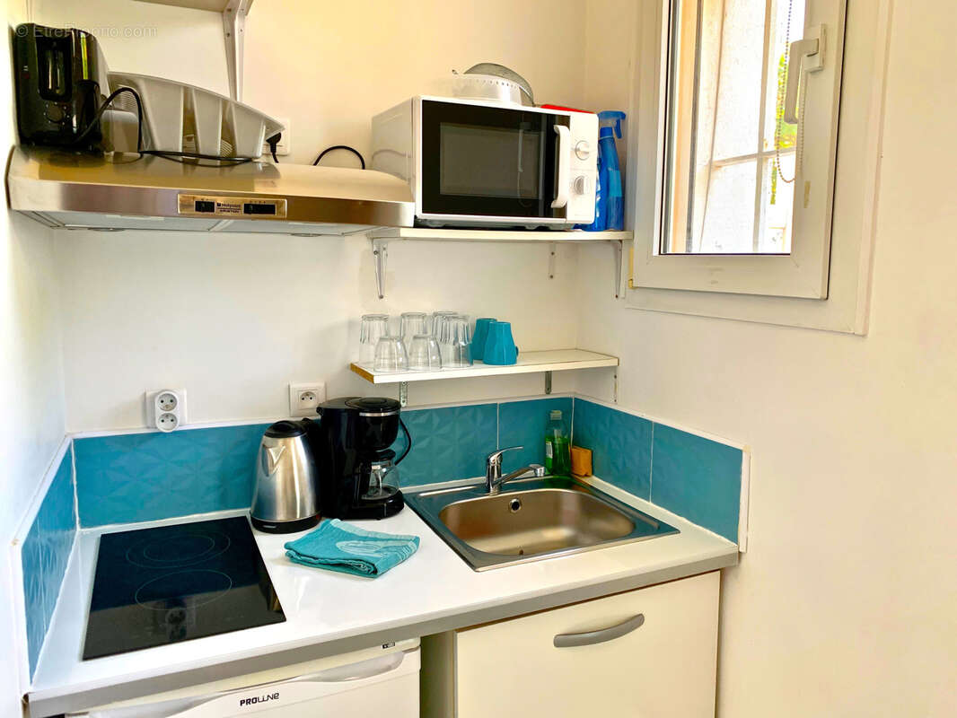 Villa rénovée divisée en 4 appartements à La Ciotat 50 m de la mer - photo 25