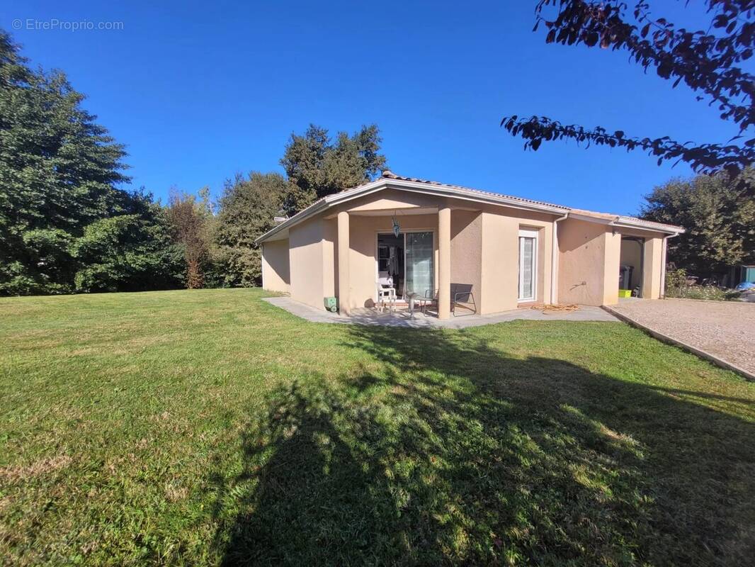 Maison à SAINT-SULPICE