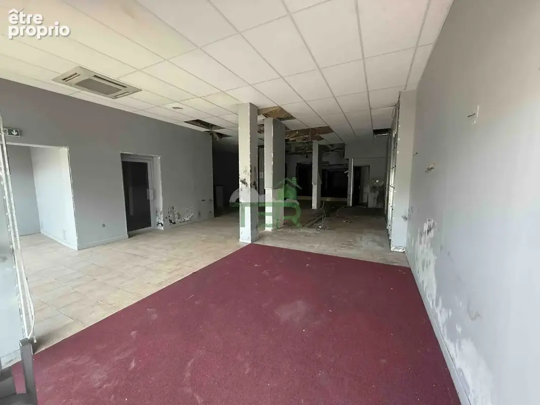 Commerce 313 m² à Agde  - photo 2