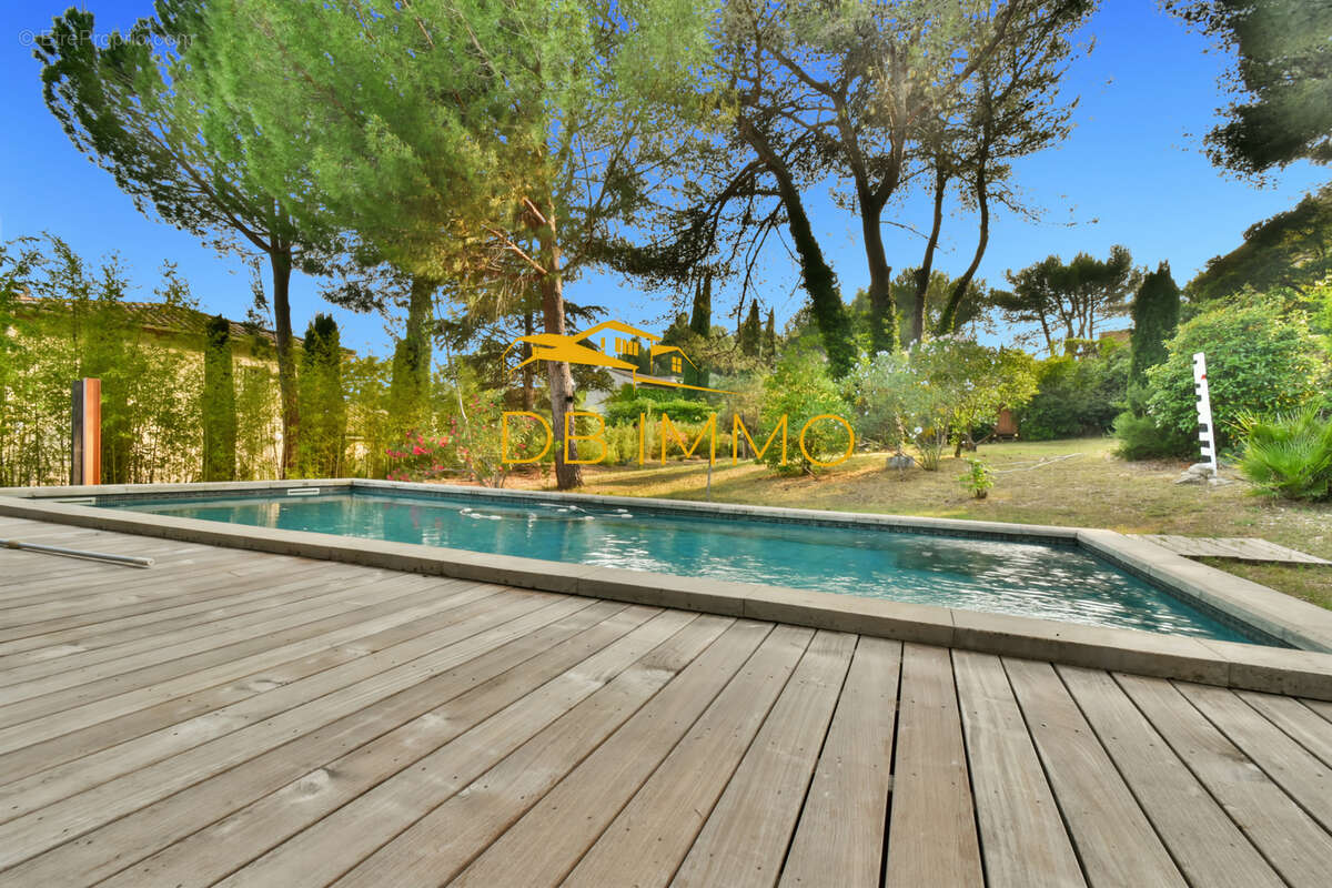 Maison à VILLENEUVE-LES-AVIGNON