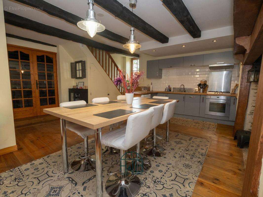 Maison 140 m² à Espartignac  - photo 5