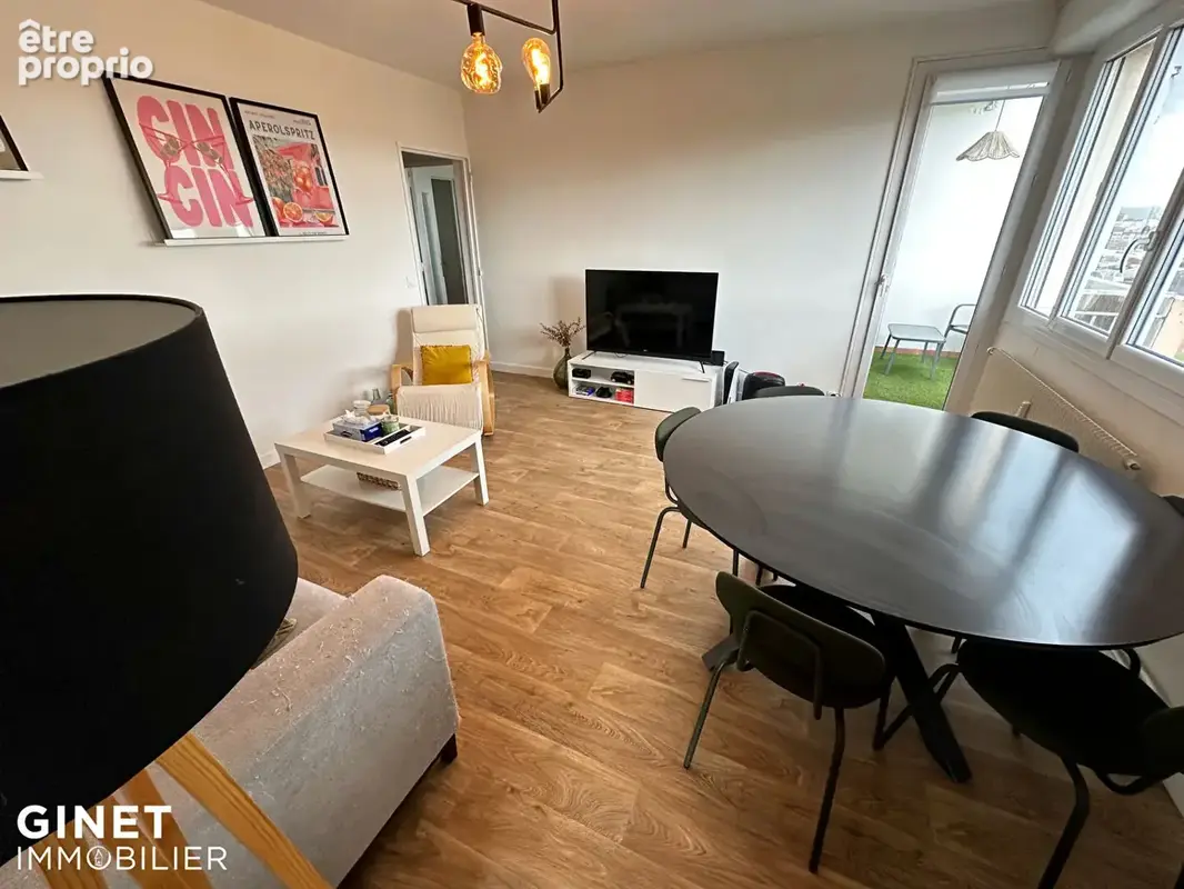 Appartement Riorges 3 pièce(s) 73.70 m2 - photo 2