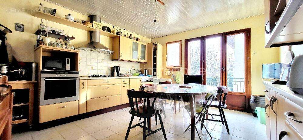 Maison à BEAUCROISSANT