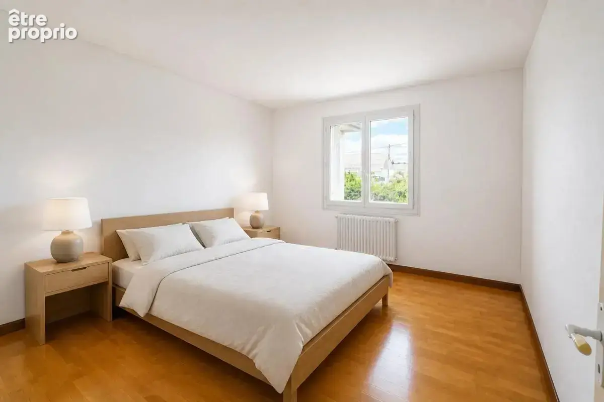 Maison de 4 pièces de 275 m² à Bourges - photo 9