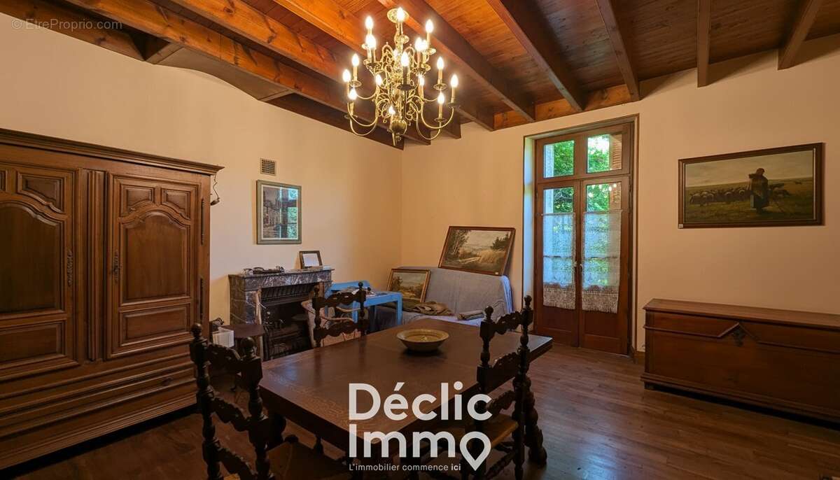Maison de village à 6 km de Ruffec  3 chambres, jardin, dépendances - photo 2