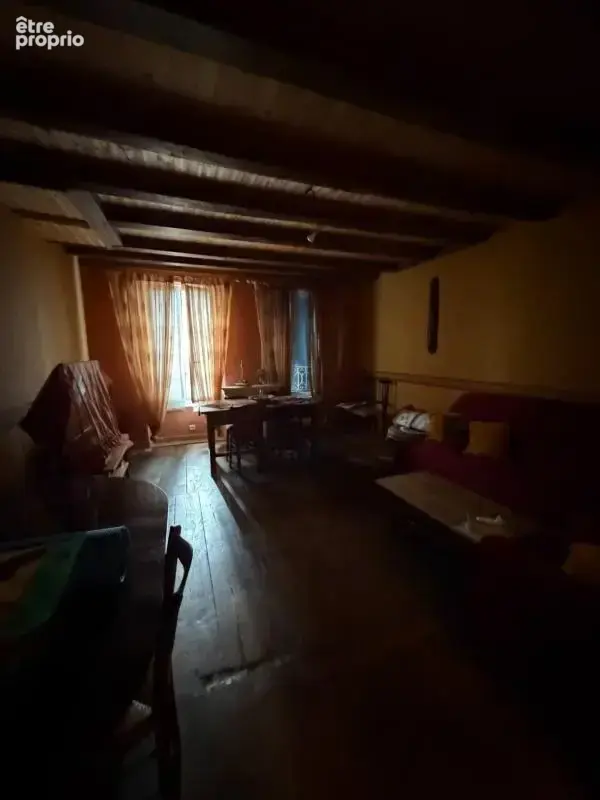 La Rochefoucauld. Immeuble avec magasin et appartement - photo 17