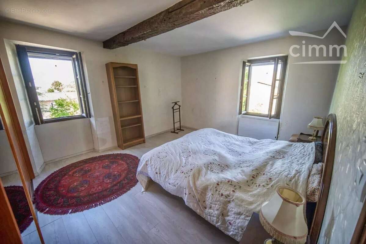 Belle maison au coeur du triangle d'or. - photo 12