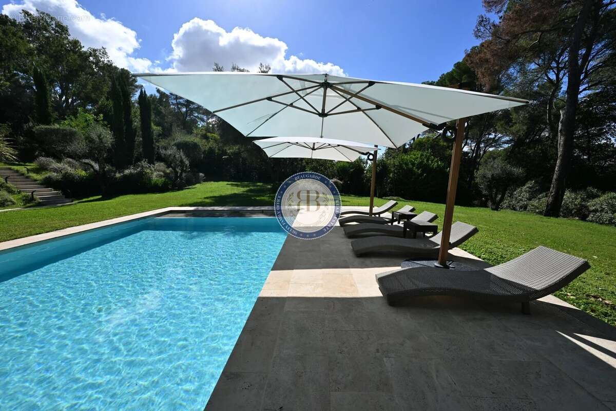 Maison à MOUGINS