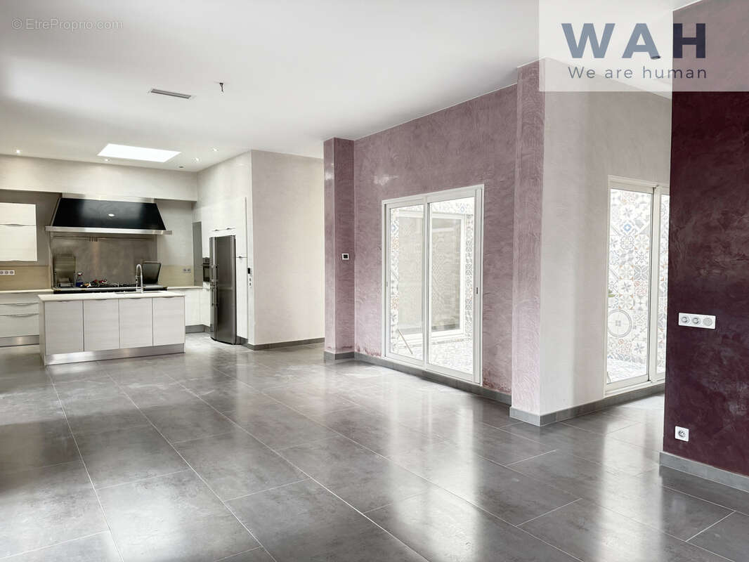 Appartement T7 + Local professionnel + 2 places de parking - 34400 MONTPELLIER - photo 3
