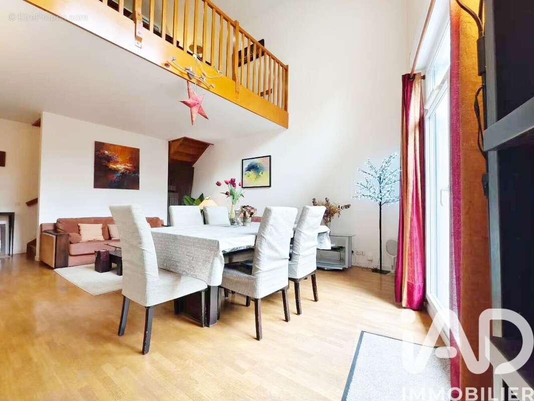 Photo 2 - Appartement à COURBEVOIE