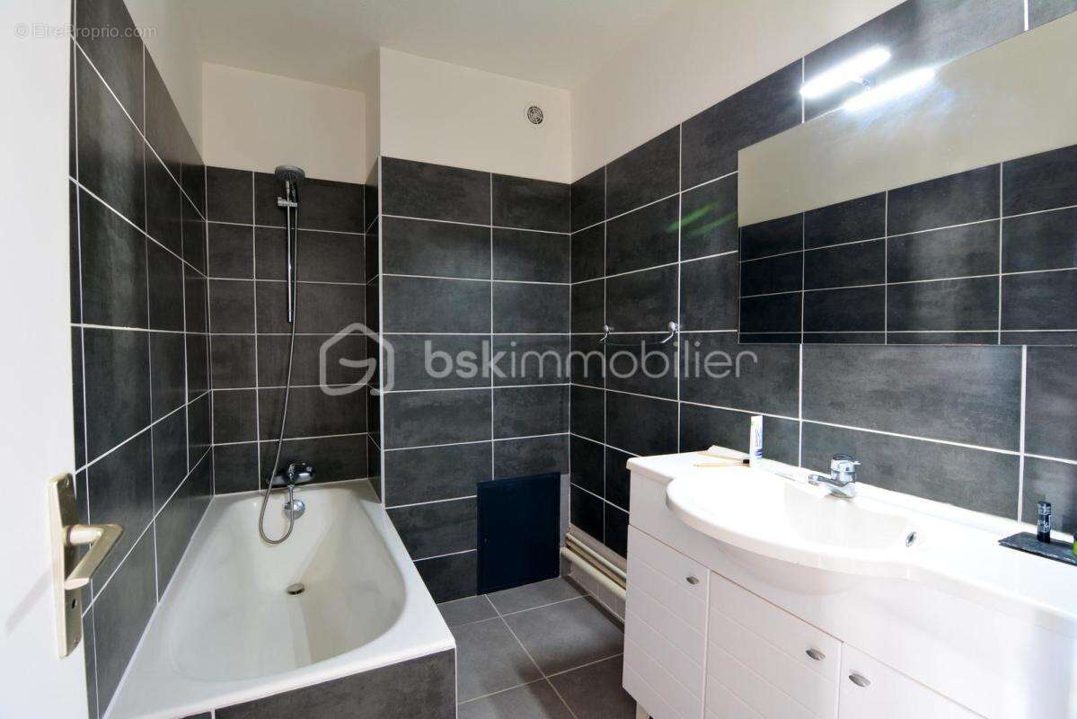 COUP DE COEUR : Maison avec vue panoramique sur les montagnes - 107 m² - 3 chambres - Garage - Jardin - Notre-Dame-de-Mésage - photo 6