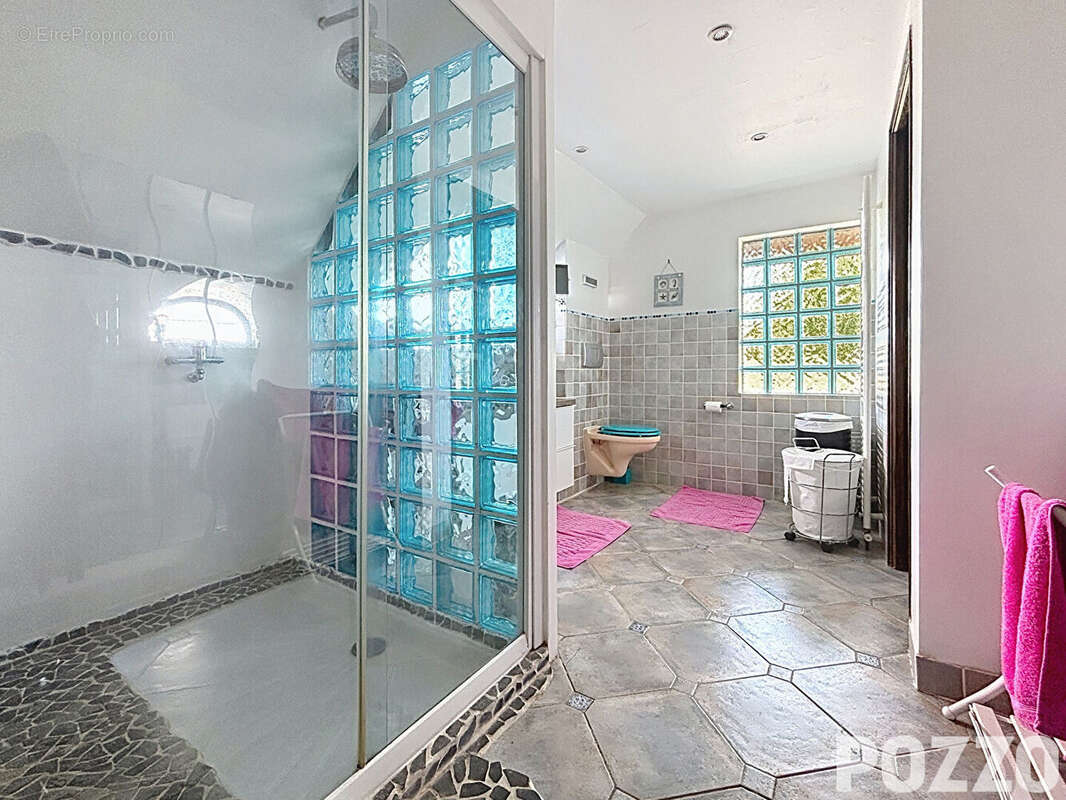 A Vendre - Marcilly - Maison 9 pièce(s) 255 m² - photo 14
