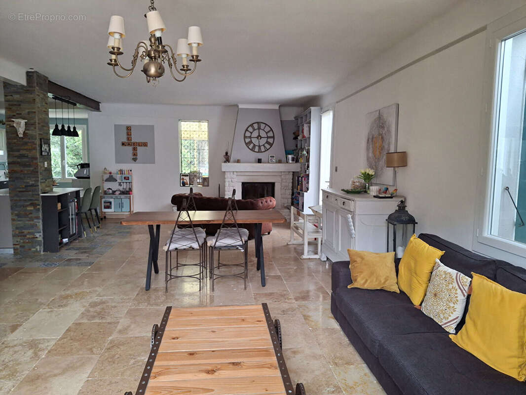 Maison Jonquerettes 8 pièce(s) 190 m2 - photo 6