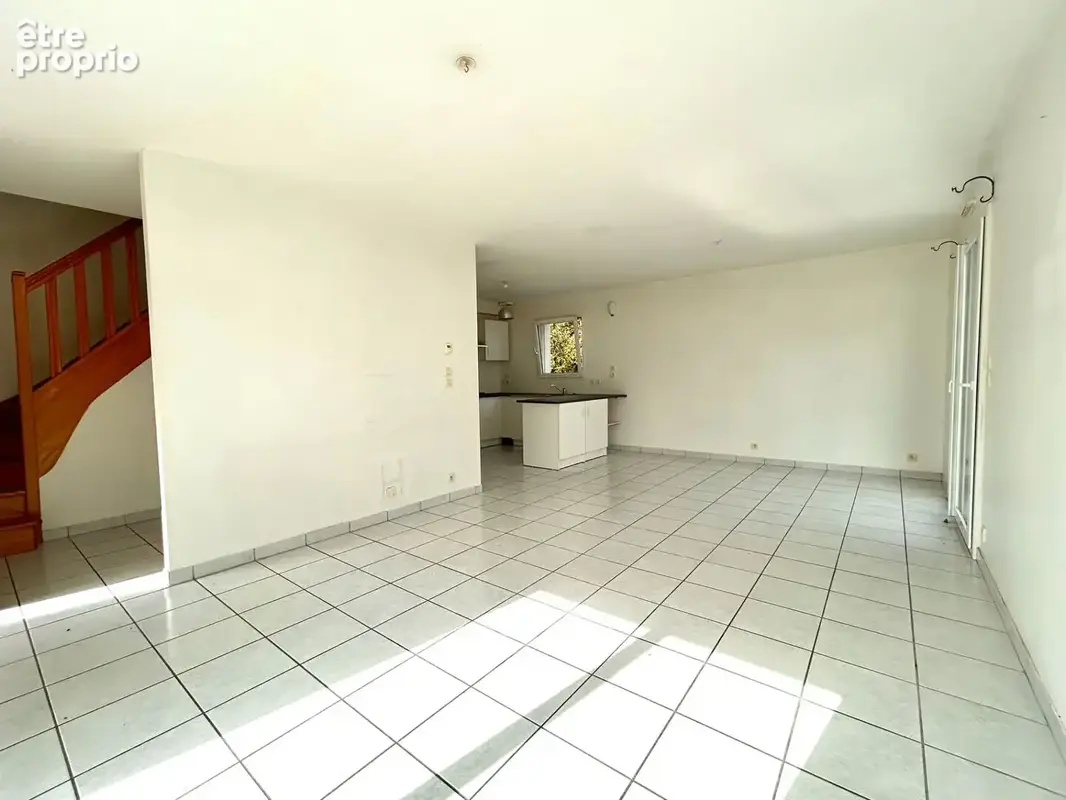 A VENDRE - Maison Plougonven 4 pièce(s) 80 m2 - photo 2