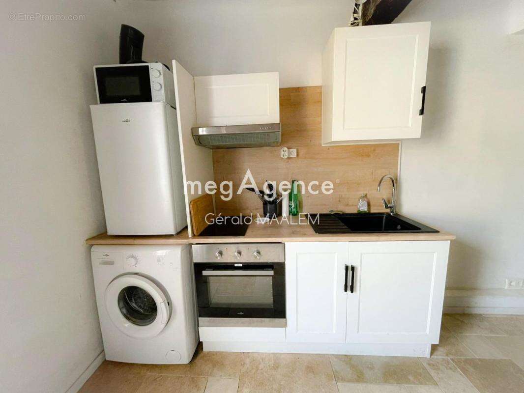 Appartement à ROQUEBRUNE-SUR-ARGENS