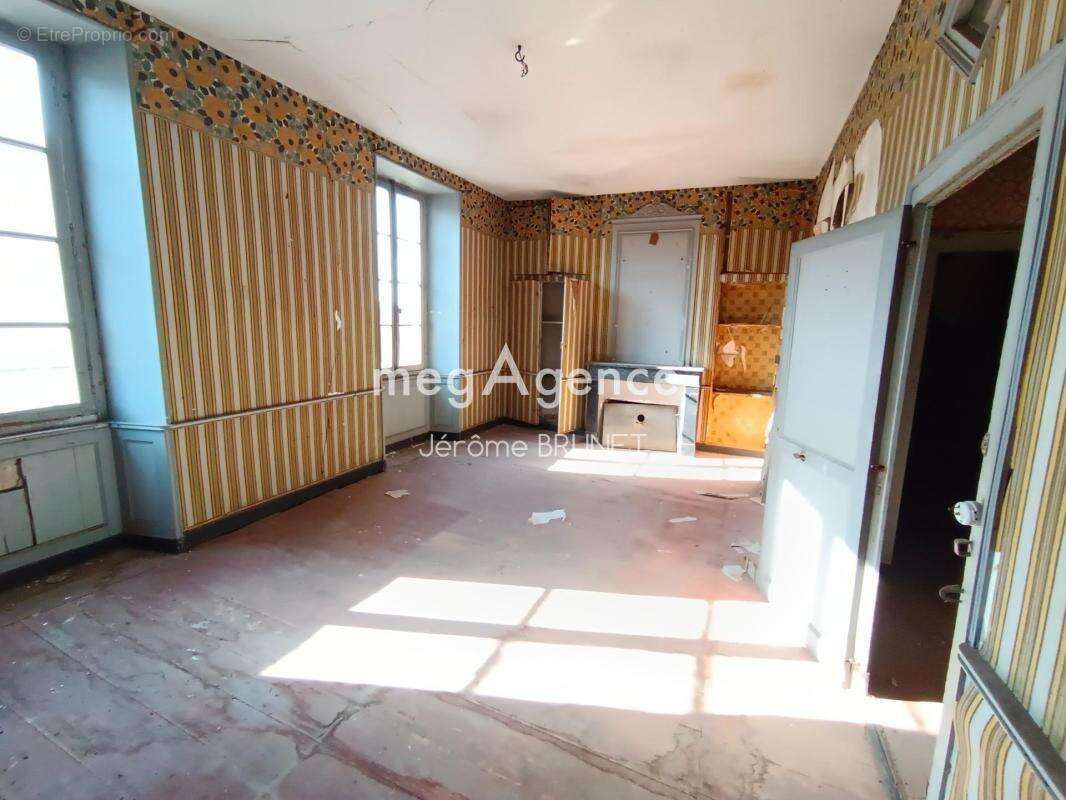 Maison à FONTENAY-LE-COMTE