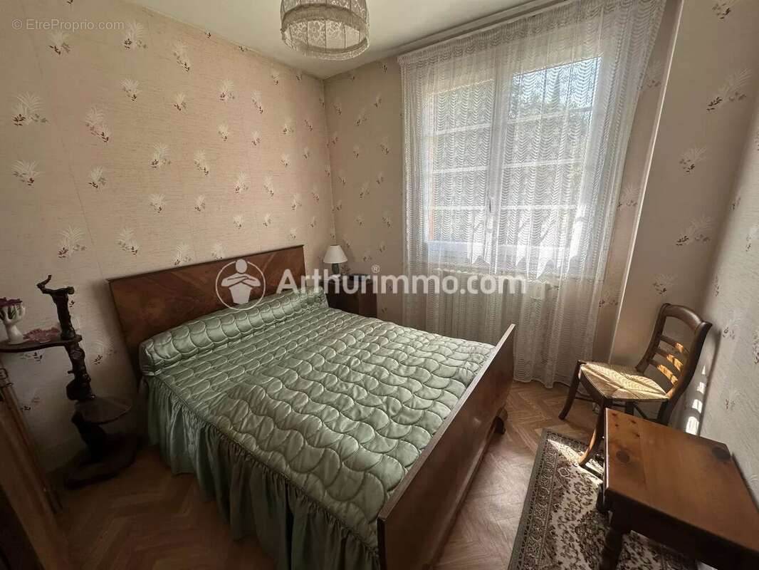 Ensemble immobilier avec maison, grange et plus de 7 000 m² de terrain – Neuvic - photo 14